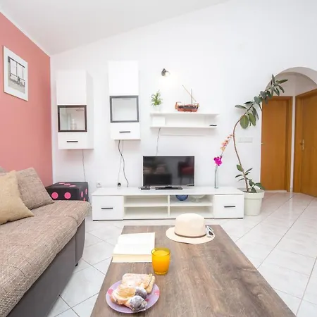 Family Apartment Bilic Rogoznica (Sibenik-Knin)